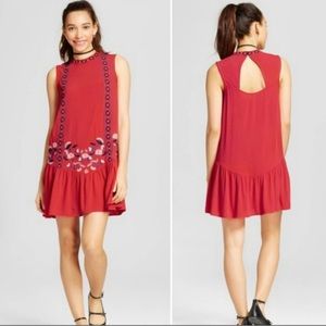 Gorgeous Red dress with embroidered details